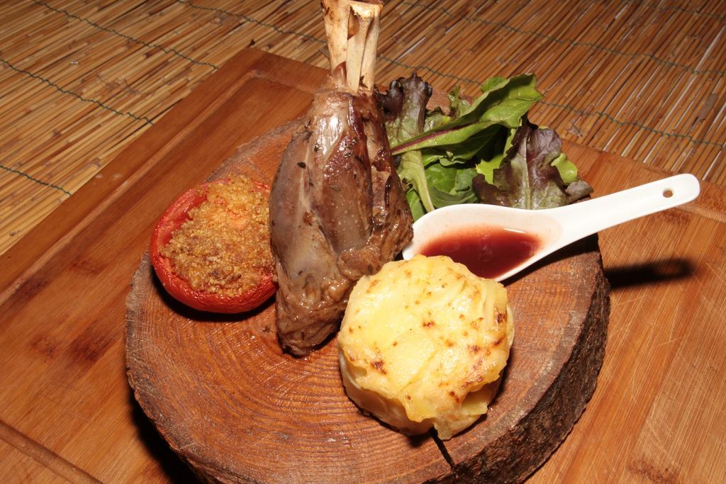 Domaine D'Alcapies Bed & Breakfast Saint-Jean-d'Alcapies Ngoại thất bức ảnh