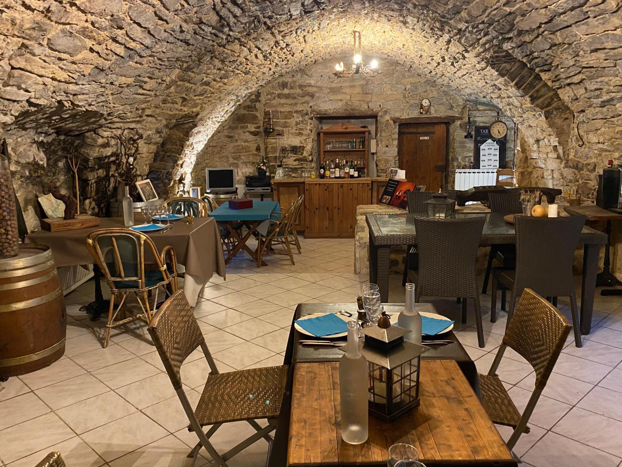 Domaine D'Alcapies Bed & Breakfast Saint-Jean-d'Alcapies Ngoại thất bức ảnh