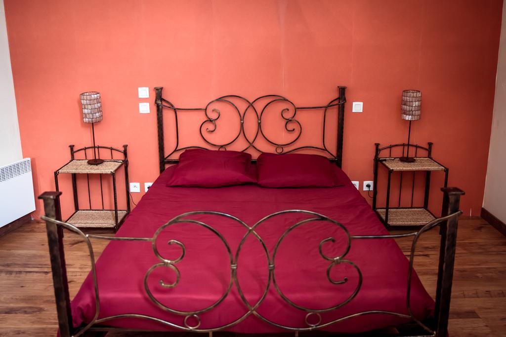 Domaine D'Alcapies Bed & Breakfast Saint-Jean-d'Alcapies Ngoại thất bức ảnh
