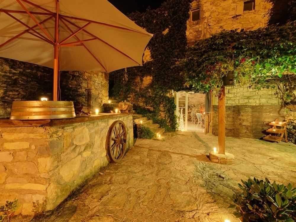 Domaine D'Alcapies Bed & Breakfast Saint-Jean-d'Alcapies Ngoại thất bức ảnh